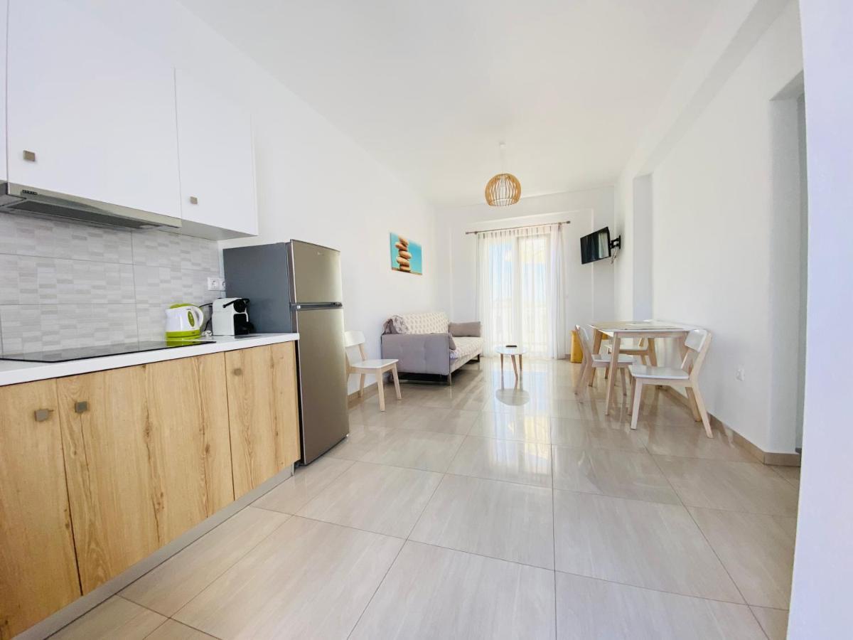 אורנוס Eleftheria Hotel & Apartments מראה חיצוני תמונה